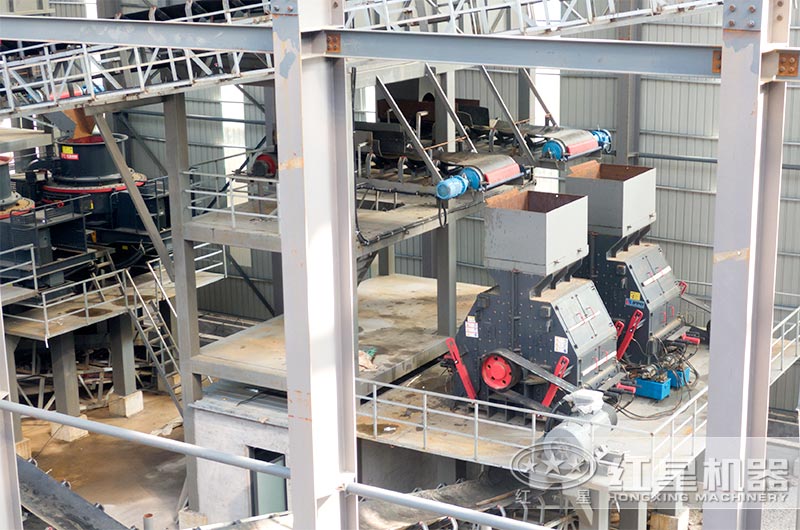 江蘇客戶(hù)大型砂石現(xiàn)場(chǎng)反擊式破碎機(jī) 江蘇客戶(hù)大型砂石現(xiàn)場(chǎng)反擊式破碎機(jī)