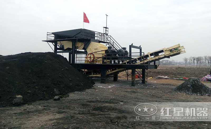 重錘式煤礦破碎機(jī)現(xiàn)場實拍 重錘式煤礦破碎機(jī)現(xiàn)場實拍