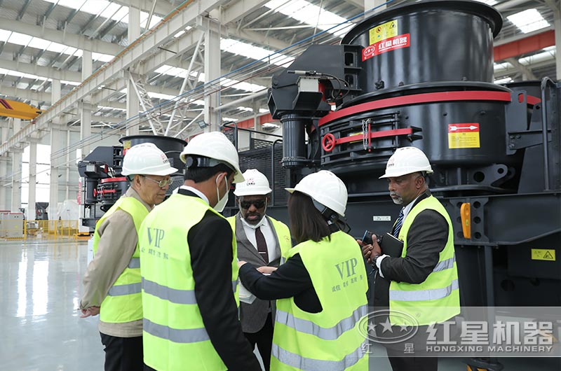 客戶來廠選購中 客戶來廠選購中